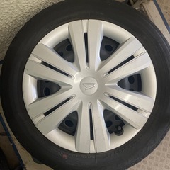 ダイハツ純正タイヤホイールセットの画像