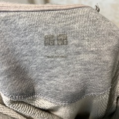 UNIQLO パーカー　Lサイズ  の画像