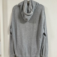 UNIQLO パーカー　Lサイズ  の画像