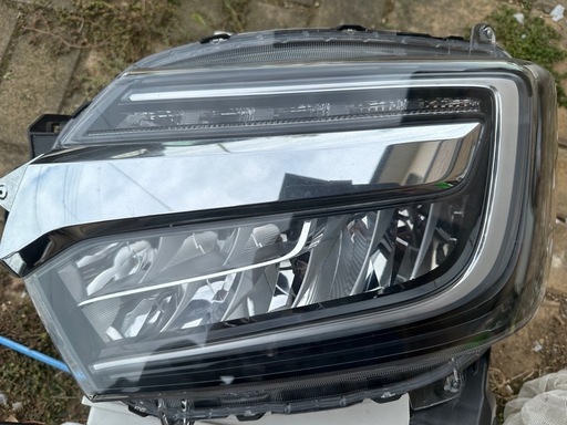 N-BOX左LEDヘッドライト