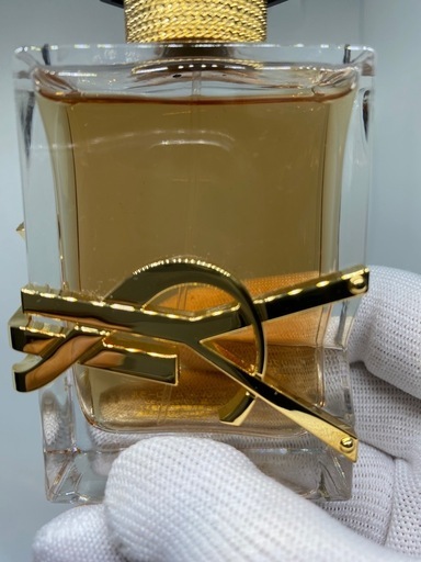 【早い者勝ち！?/検品済✅】イヴサンローラン リブレ オーデパルファム フローラル　50ml 箱なし・ショッパーつき