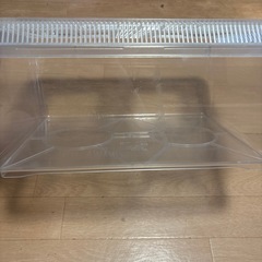 飼育用ケースの画像