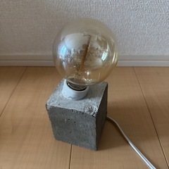 間接照明 エジソン電球の画像