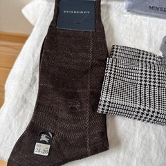 🉐ブランド多数/men'sハンカチ&靴下セット全8️⃣点の画像