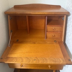 オシャレ
デスクの画像