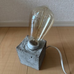 間接照明 エジソン電球の画像