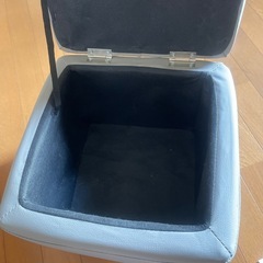 ホワイト収納オットマン　 スツールの画像