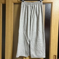 しまむら　ライトグレー　タイトスカートの画像