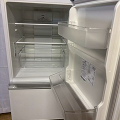 【保証6ヶ月！】Hisense 3ドア冷蔵庫 HR-D2801W 2019年製 282L右開きの画像
