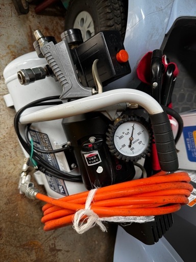 エアーコンプレッサー