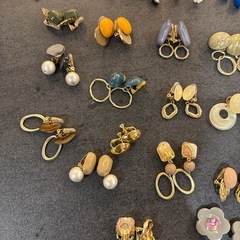 イヤリングどっさり＆ロデオクラウンズピアス1個の画像