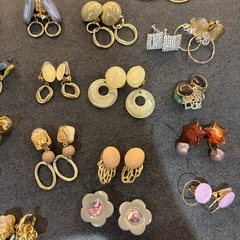 イヤリングどっさり＆ロデオクラウンズピアス1個の画像