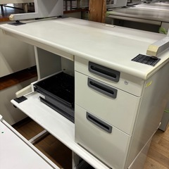 PLUS プラス 事務用デスク 収納付き 事務机 の画像