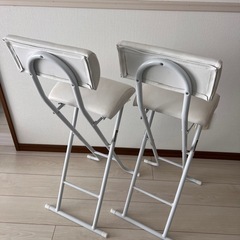 ハイチェア2脚セットの画像