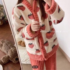 いちご柄　モコモコルームウェアの画像
