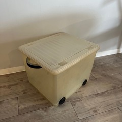 ローラー付き収納ボックスの画像
