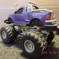 別売のパソコンとおそろいのミニカー　パソコンも引き取ってくれる方希望の画像