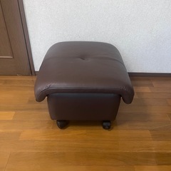 合皮　オットマンの画像