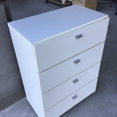 チェスト　4段　キャスター付き　白　タンス　箪笥 中古品　※天板傷み有りの画像