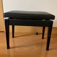 ピアノ椅子　高さ調節可の画像