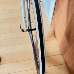 GIANT ESCAPE R3 クロスバイクwhite　700×28C　２４段変速　引取専用の画像