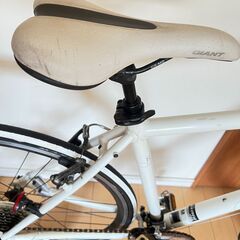 GIANT ESCAPE R3 クロスバイクwhite　700×28C　２４段変速　引取専用の画像
