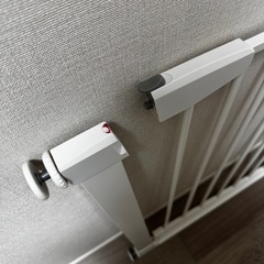 【美品】タンスのゲン　ベビーゲート ホワイトの画像