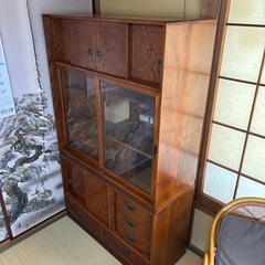 茶ダンスの画像