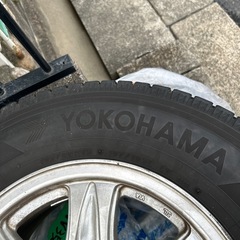 ハイエースタイヤの画像