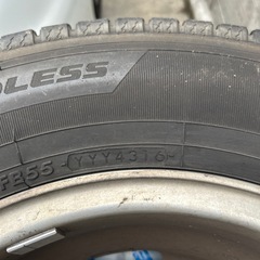 ハイエースタイヤの画像