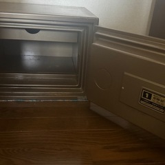 金庫‼️難あり‼️10/13午前中まで！‼️の画像