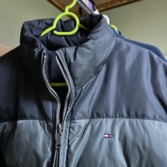 TOMMY HILFIGER リバーシブル ダウンジャケットの画像