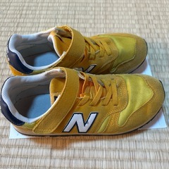 ニューバランス　スニーカー　23cmの画像