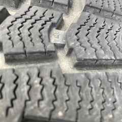 ピレリ　スタッドレス　アイスコントロール　225/65R17　2013年製造の画像