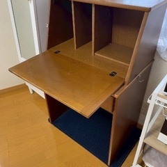 収納デスクの画像