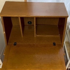 収納デスクの画像
