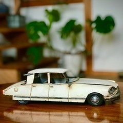 シトロエン　DS ミニカー　モデルカー　ブリキ　オブジェ　エイジング　サビ　の画像
