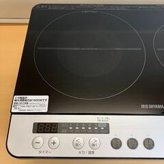 アイリスオーヤマ ２口 IHクッキングヒーター IHL-W12SP（ブラック）スタンド付き・2022年製の画像