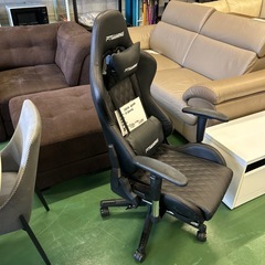 ゲーミングチェアの画像