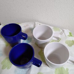 IKEA コップ4点（青2個・白2個）の画像