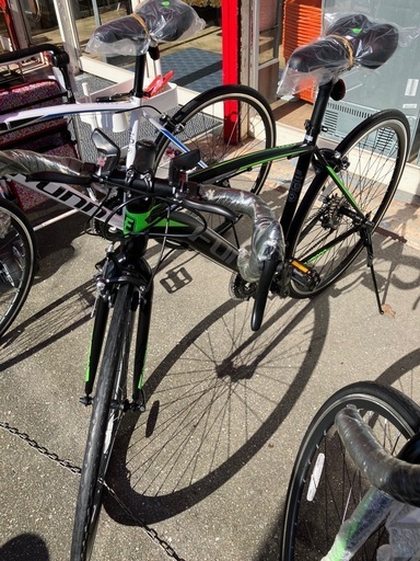 未使用 新品 700cロードバイク21テクノロジー1年保証付きNo.1170