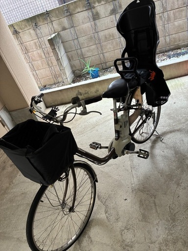電動アシスト自転車　チャイルドシート➕ヘルメット付き