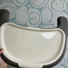 コンビ　電動ハイローチェアの画像
