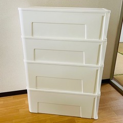 衣装ケースの画像