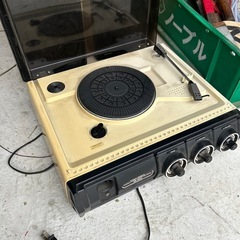 レコードプレーヤーの画像