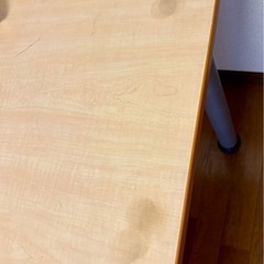 パソコンデスクの画像