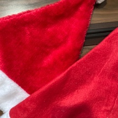 クリスマスツリー　サンタ帽の画像