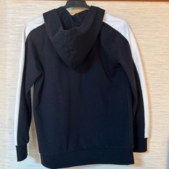 パーカー　130cmの画像