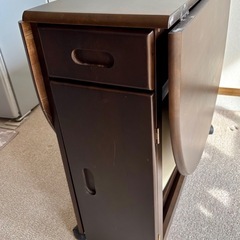 折りたたみテーブルセットの画像