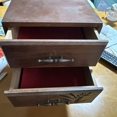 小さな
入れ物の画像